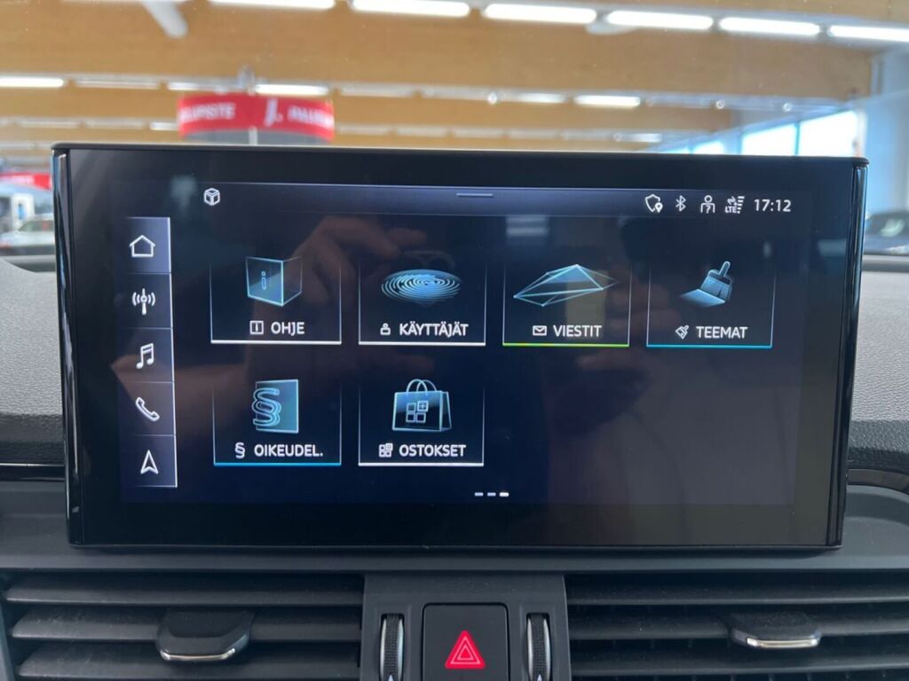 Audi Q5 2023 Musta