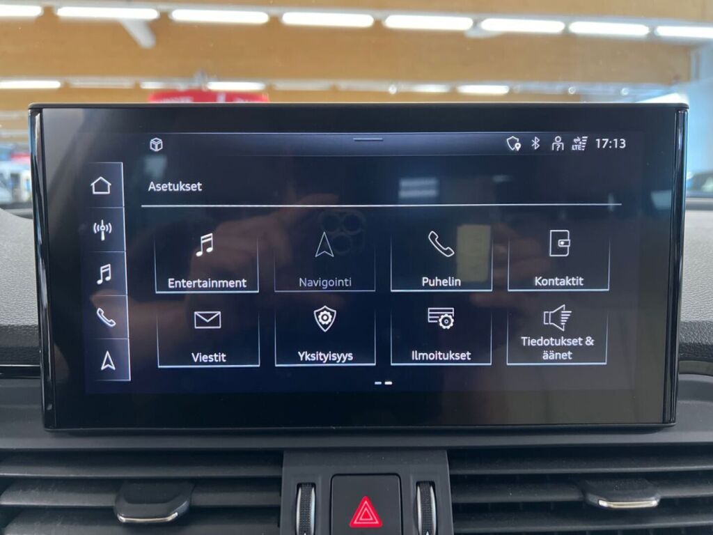 Audi Q5 2023 Musta