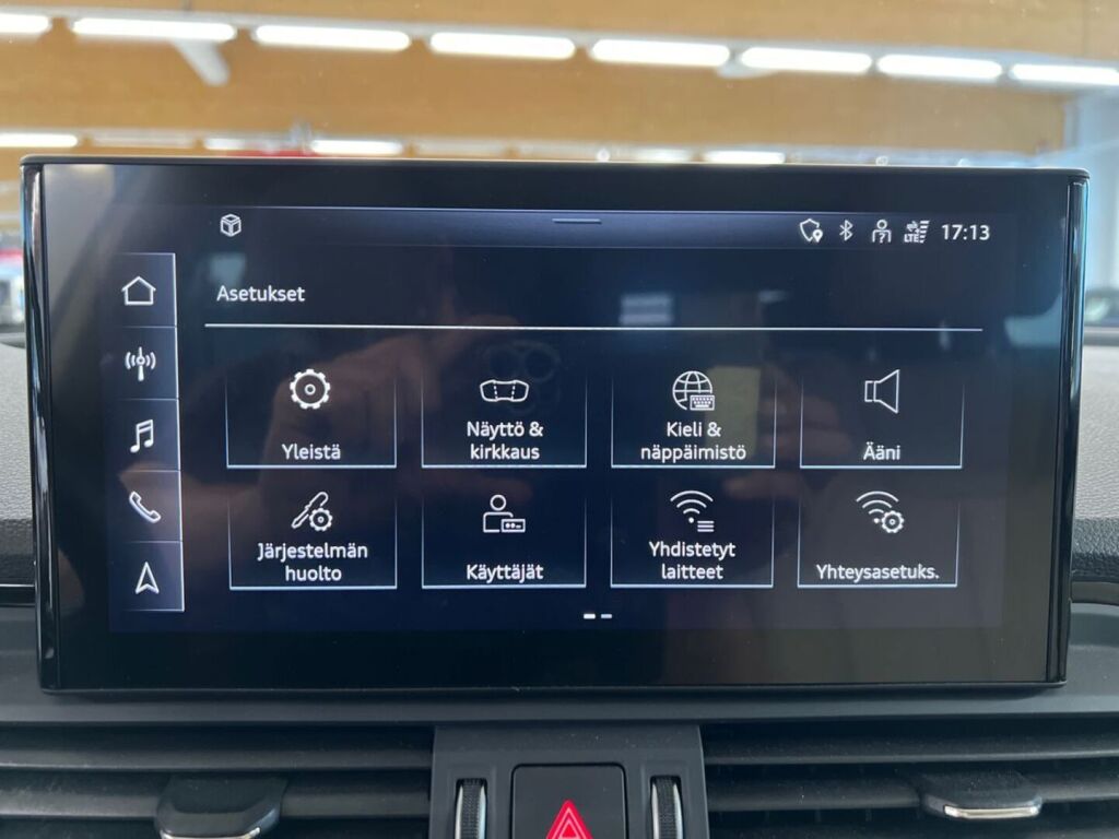 Audi Q5 2023 Musta