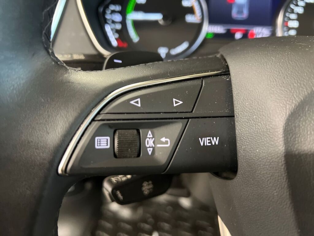 Audi Q5 2023 Musta