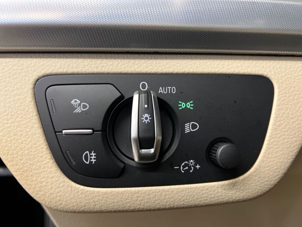 Audi Q5 2023 Musta