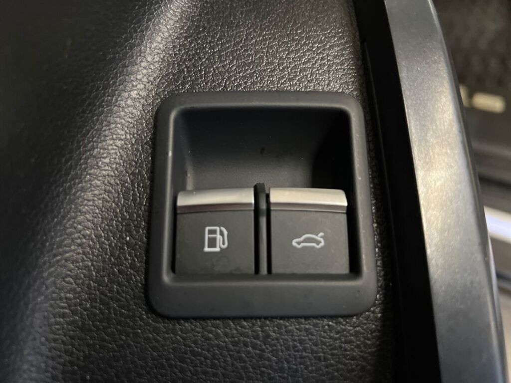 Audi Q5 2023 Musta