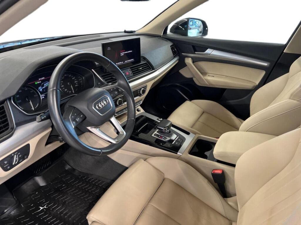Audi Q5 2023 Musta