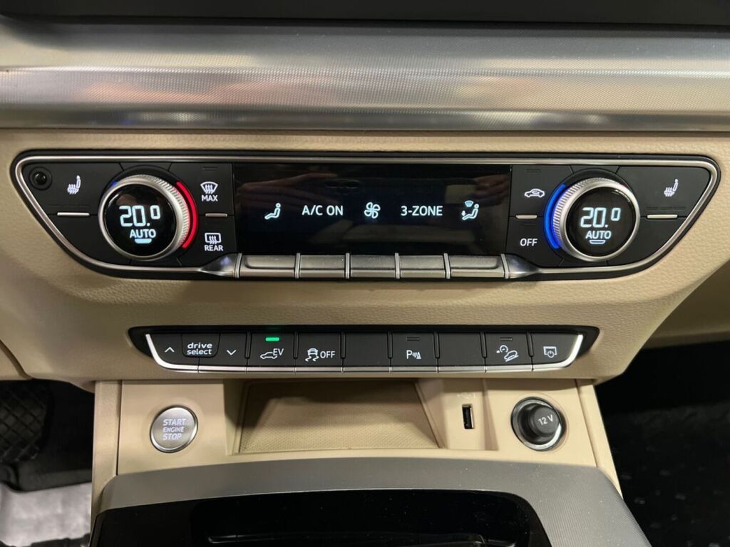Audi Q5 2023 Musta