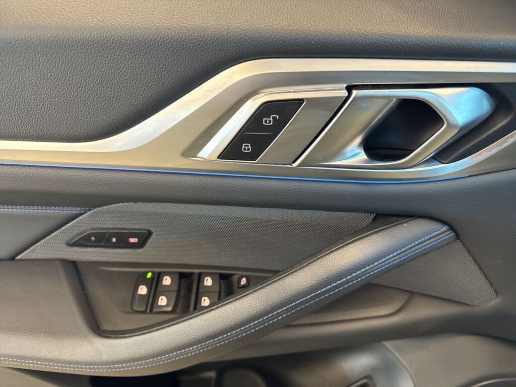 BMW i4 M50 2023 Metallinhohto Vihreä (Sanremo Green)