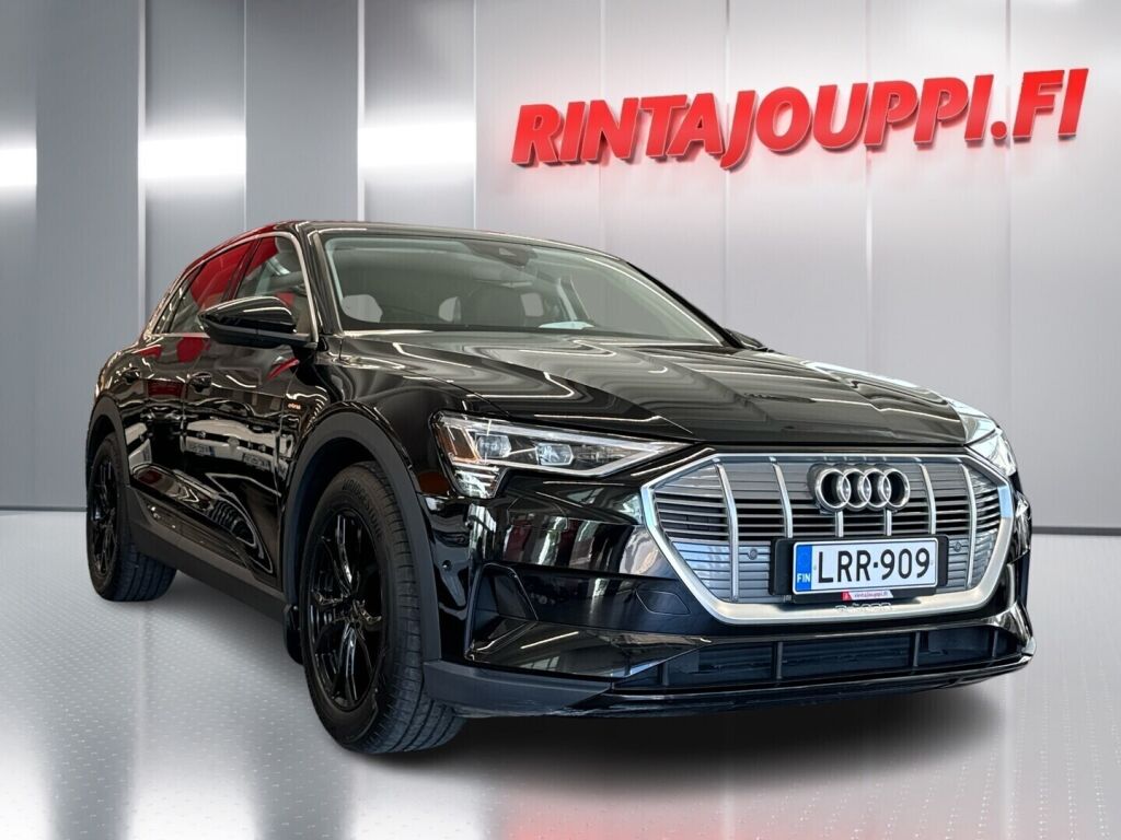 Audi e-tron 2020 Musta