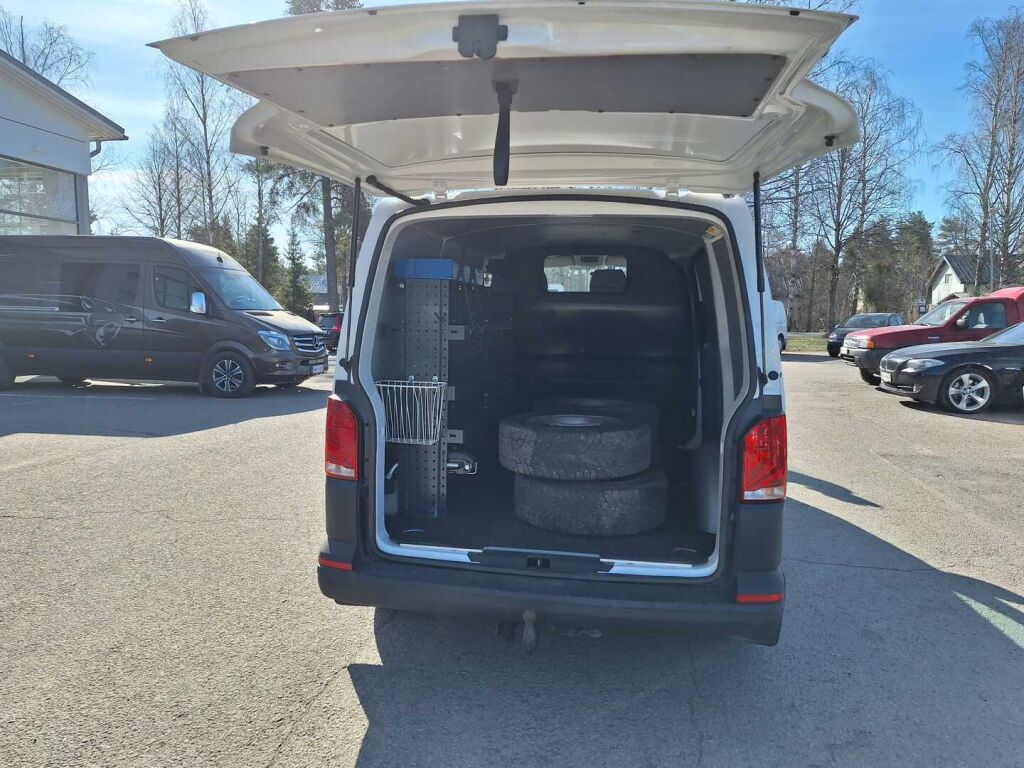 Volkswagen Transporter 2022 Valkoinen