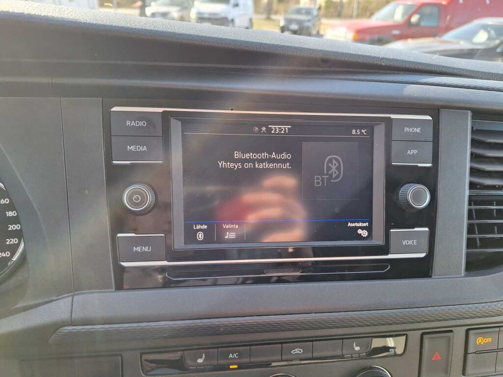 Volkswagen Transporter 2022 Valkoinen