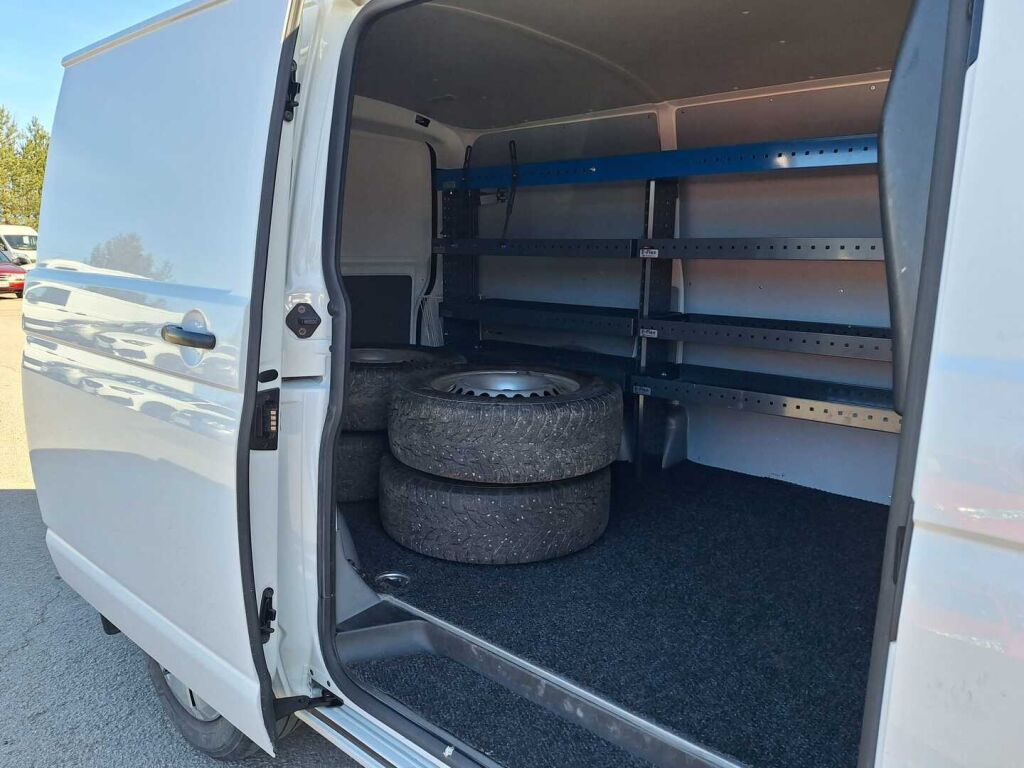 Volkswagen Transporter 2022 Valkoinen
