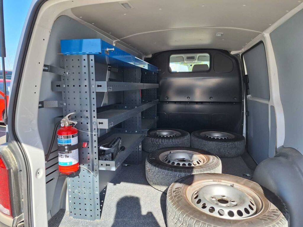 Volkswagen Transporter 2022 Valkoinen