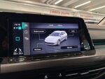 Volkswagen Golf 2023 Musta