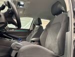 Volkswagen Golf 2023 Musta
