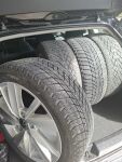 Volkswagen Golf 2023 Musta