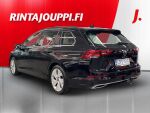 Volkswagen Golf 2023 Musta