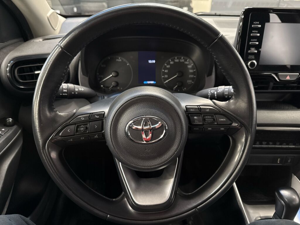 Toyota Yaris 2022 Valkoinen
