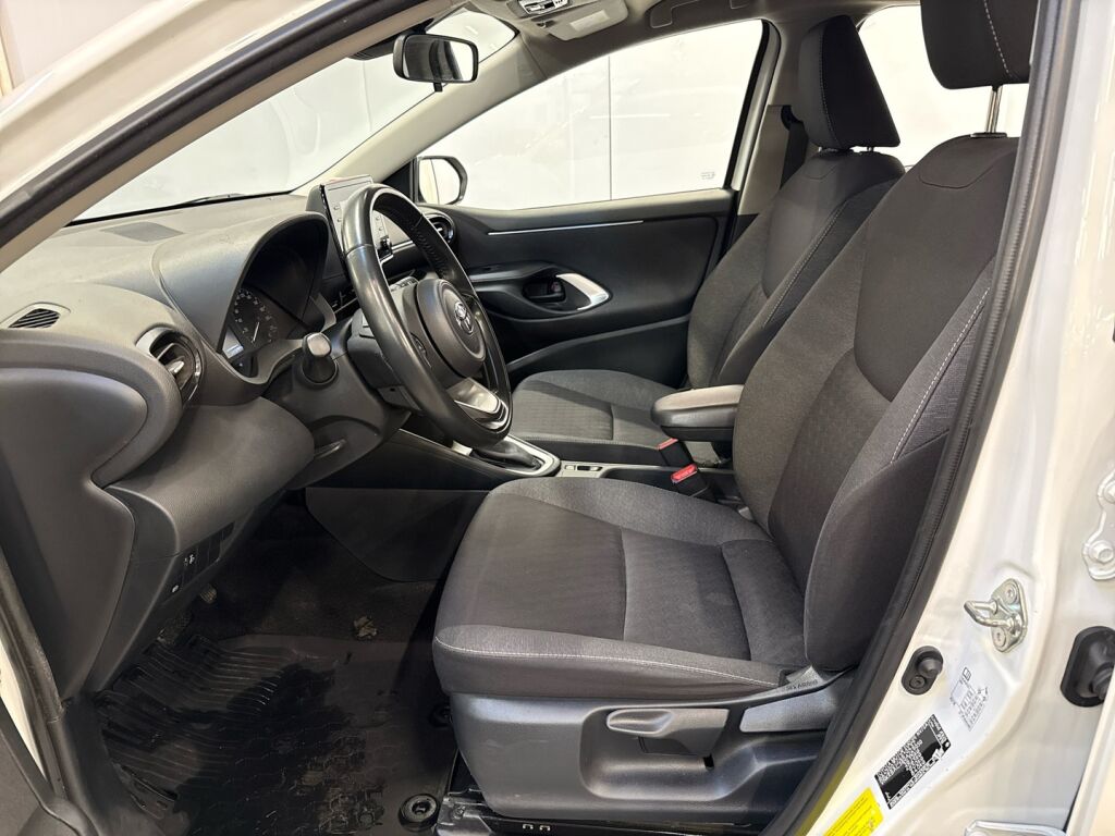 Toyota Yaris 2022 Valkoinen