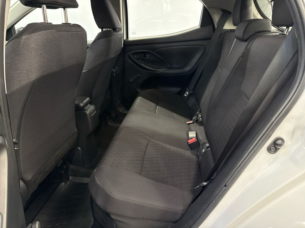 Toyota Yaris 2022 Valkoinen