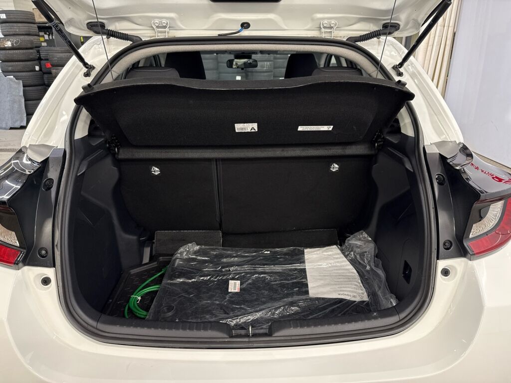 Toyota Yaris 2022 Valkoinen