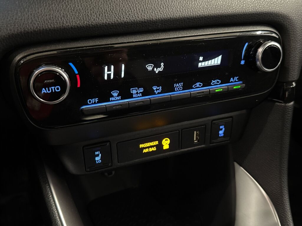 Toyota Yaris 2022 Valkoinen