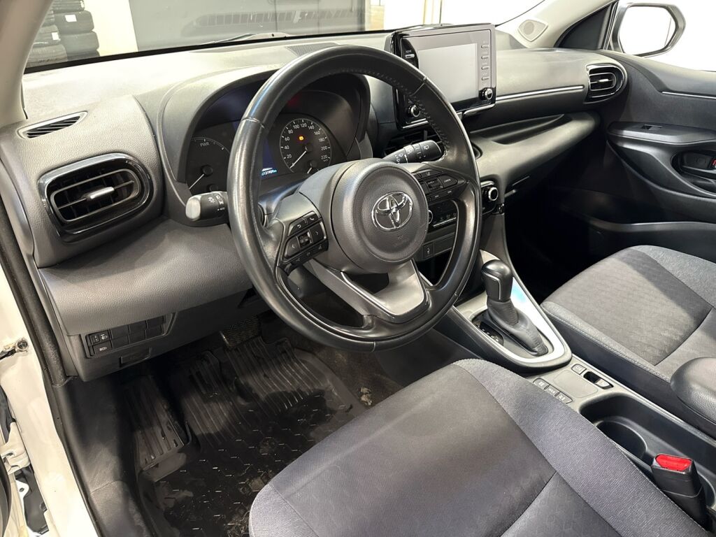 Toyota Yaris 2022 Valkoinen