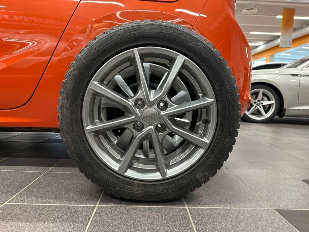 Opel Corsa-e 2020 Oranssi