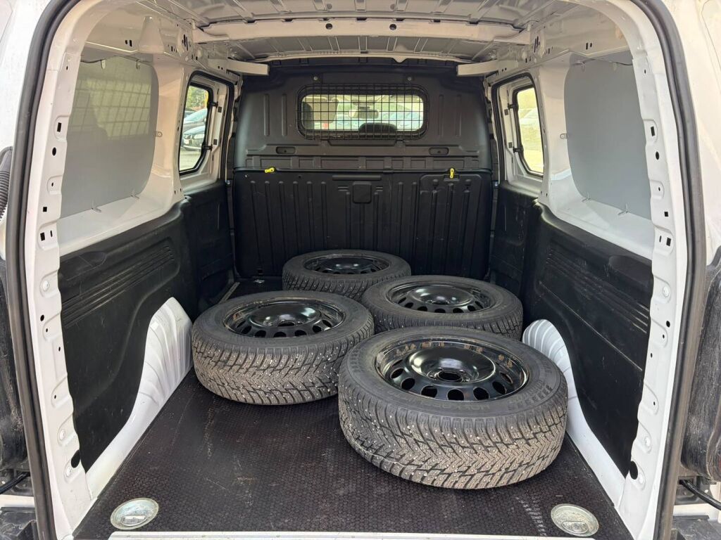 Toyota Proace CITY 2022 Valkoinen