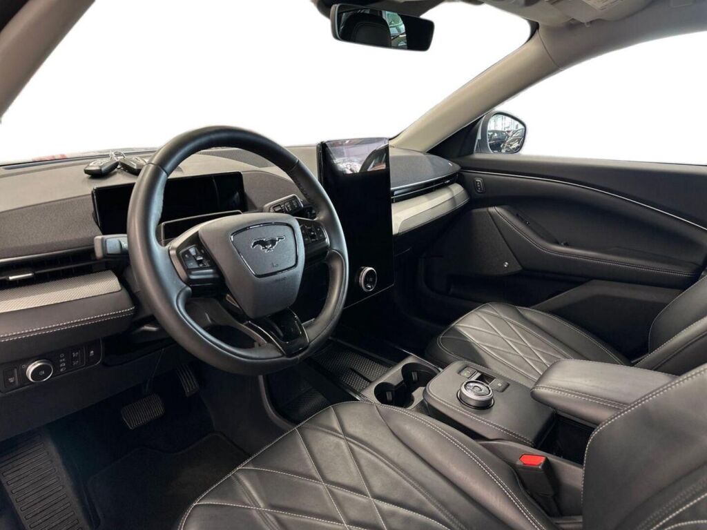 Ford Mustang Mach-E 2022 Valkoinen