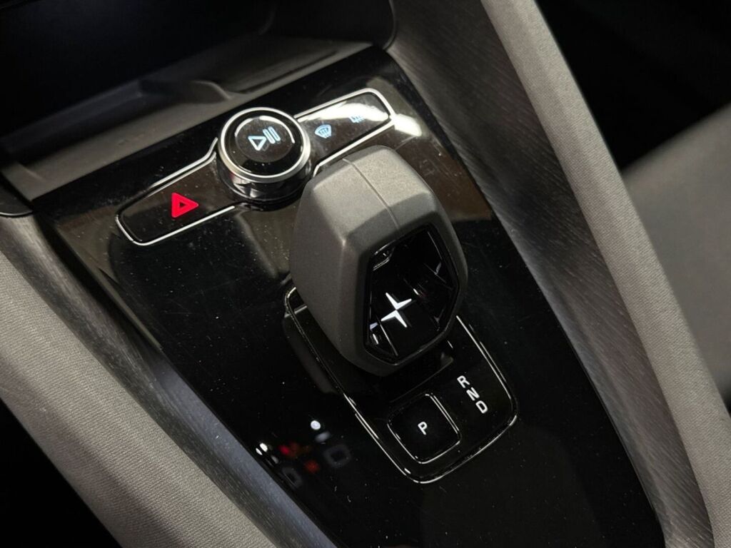 Polestar 2 2022 Harmaa