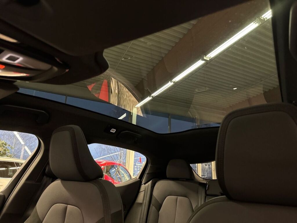 Polestar 2 2022 Harmaa