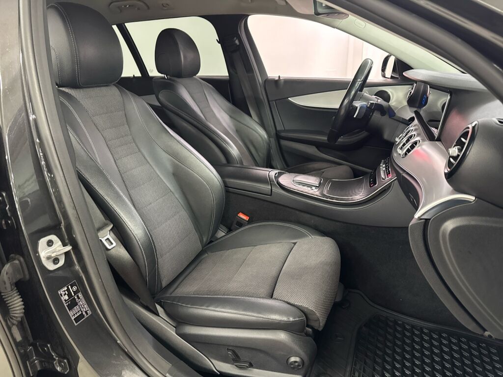 Mercedes-Benz E 2021 Harmaa