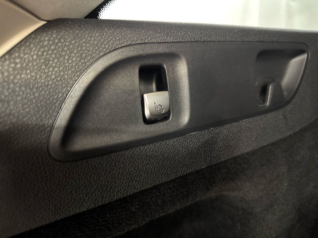 Mercedes-Benz E 2021 Harmaa