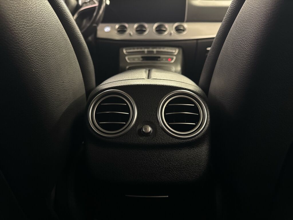 Mercedes-Benz E 2021 Harmaa