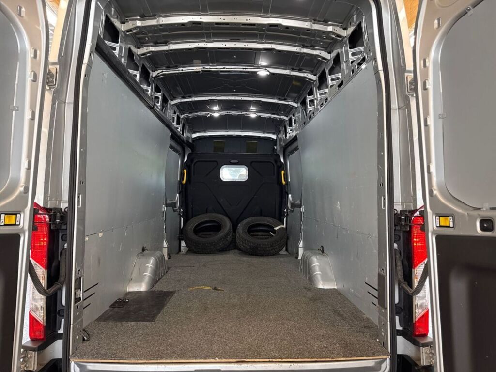 Ford Transit 2023 Harmaa