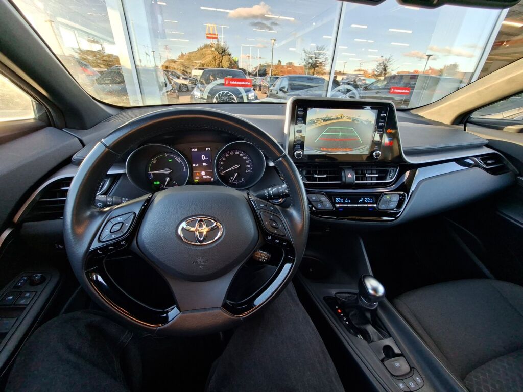 Toyota C-HR 2023 Harmaa