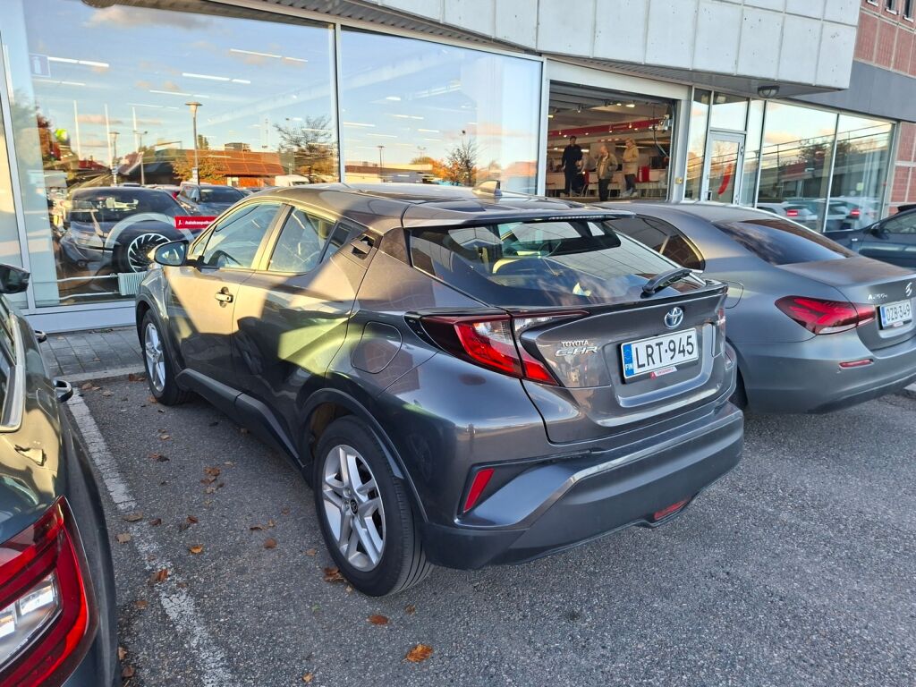 Toyota C-HR 2023 Harmaa