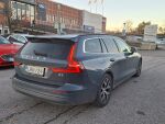 Volvo V60 2022 Sininen