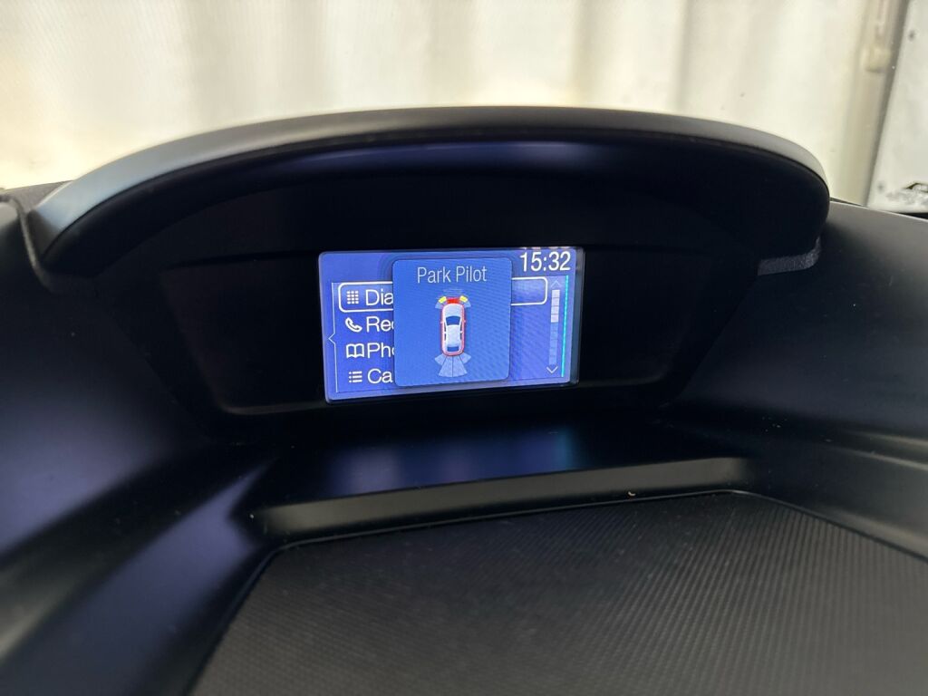 Ford Kuga 2013 Sininen