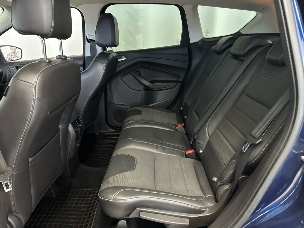 Ford Kuga 2013 Sininen