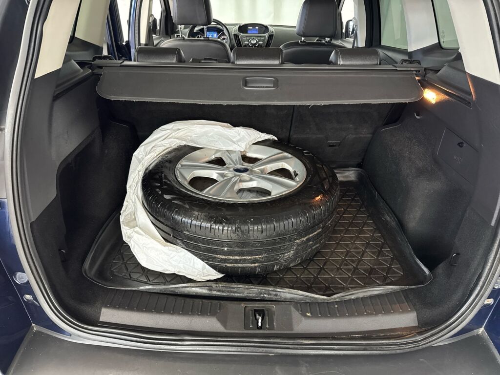 Ford Kuga 2013 Sininen