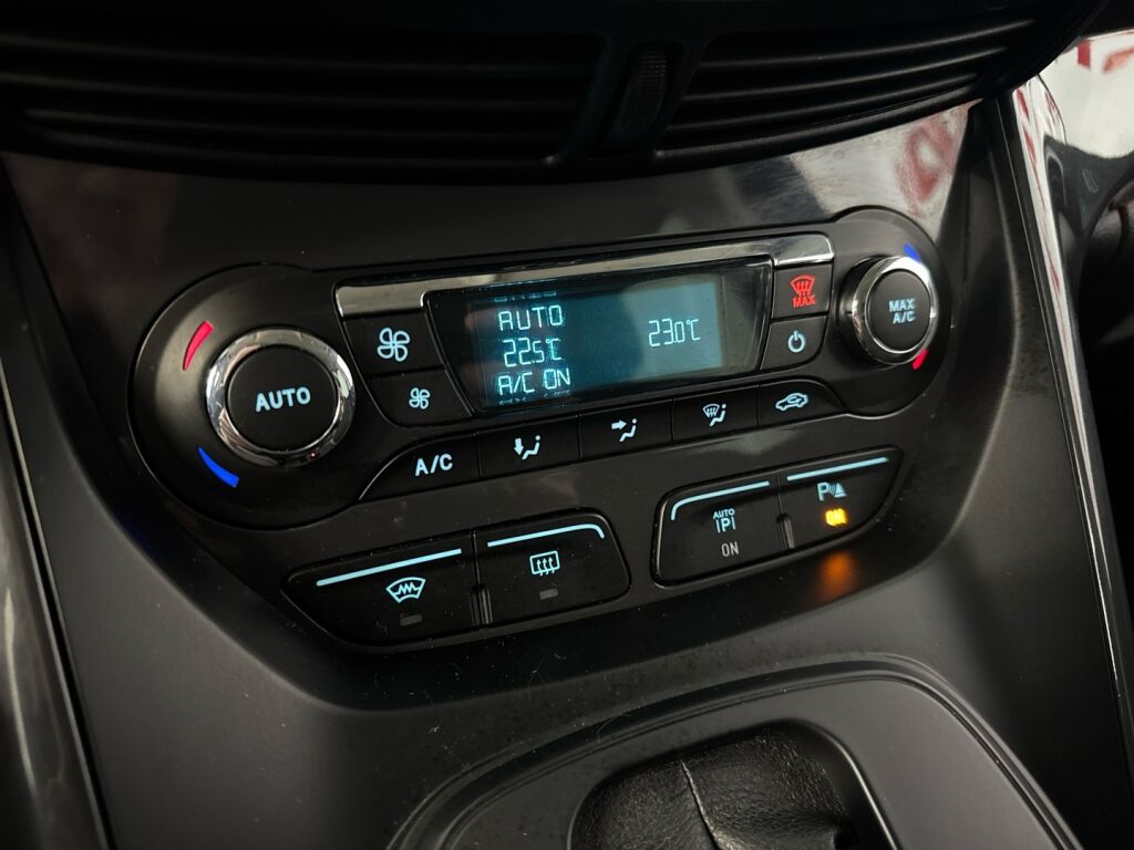 Ford Kuga 2013 Sininen