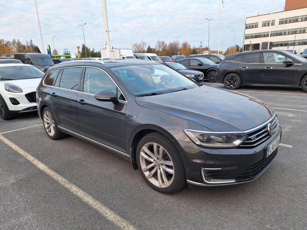 Volkswagen Passat 2018 Harmaa