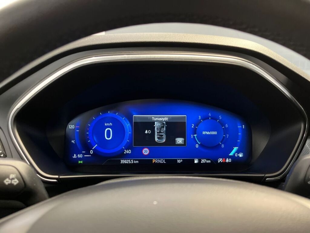 Ford Focus 2022 Musta