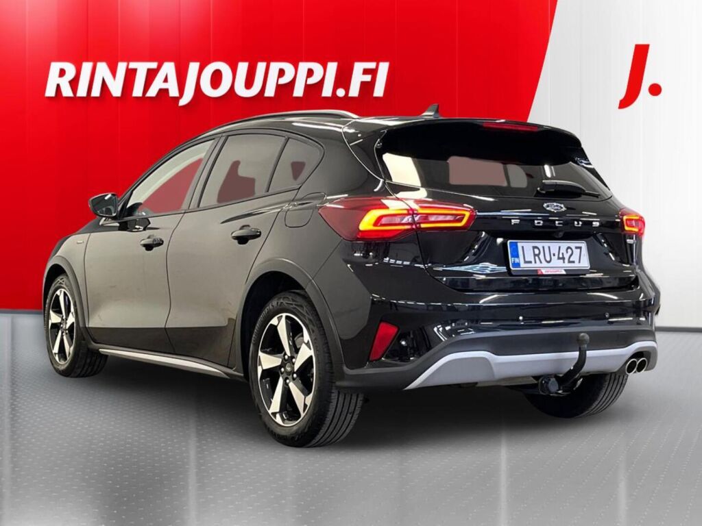 Ford Focus 2022 Musta