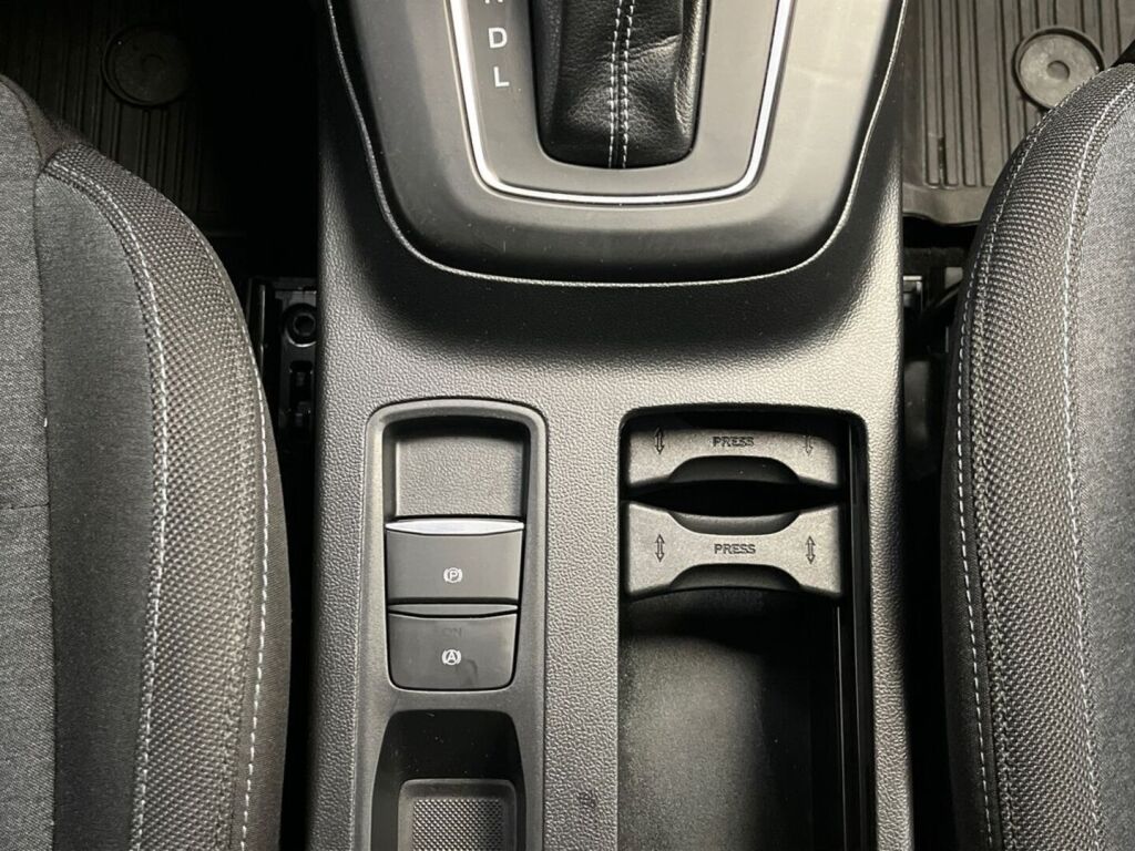 Ford Focus 2022 Musta