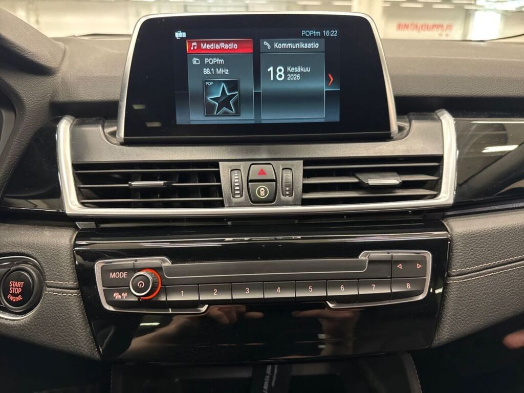 BMW 218 2022 Sininen