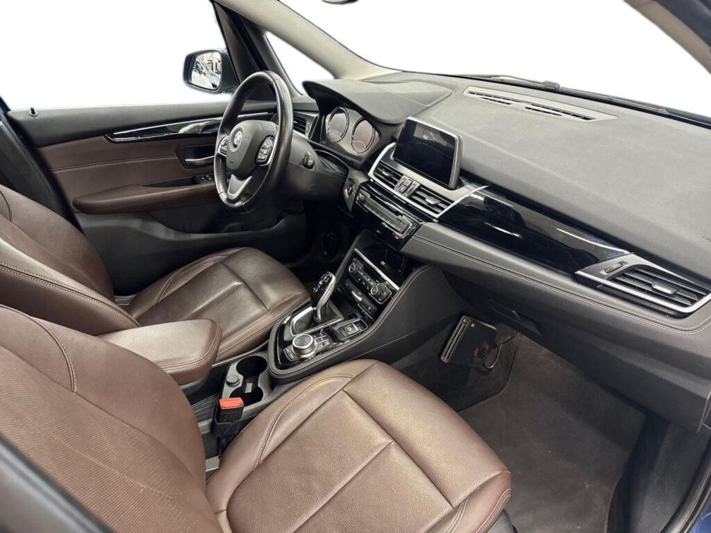 BMW 218 2022 Sininen