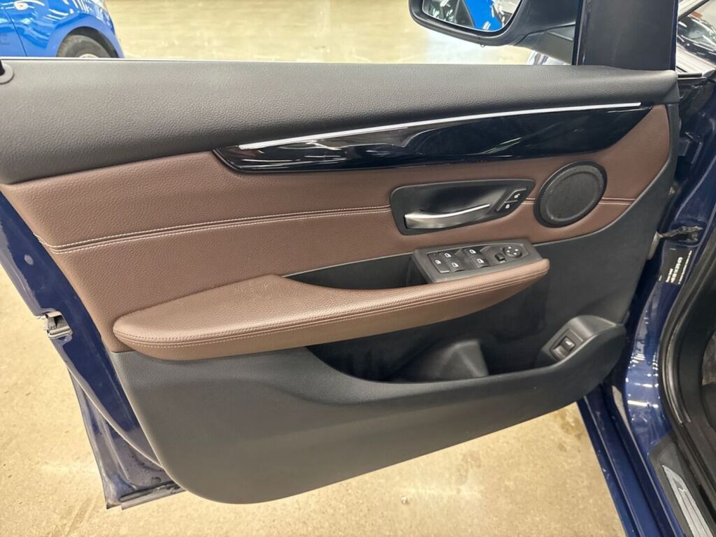 BMW 218 2022 Sininen