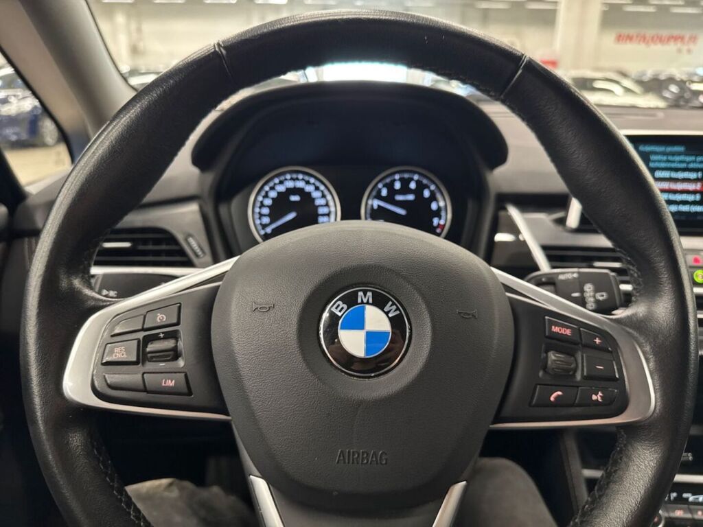 BMW 218 2022 Sininen