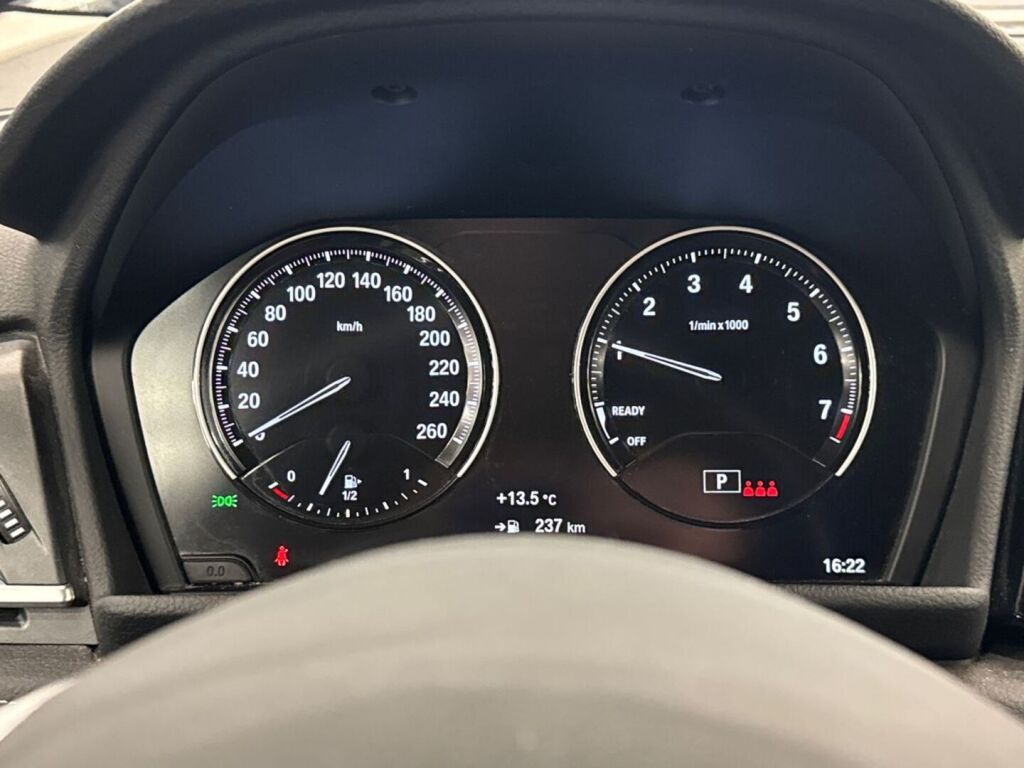 BMW 218 2022 Sininen