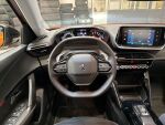 Peugeot 2008 2023 Oranssi